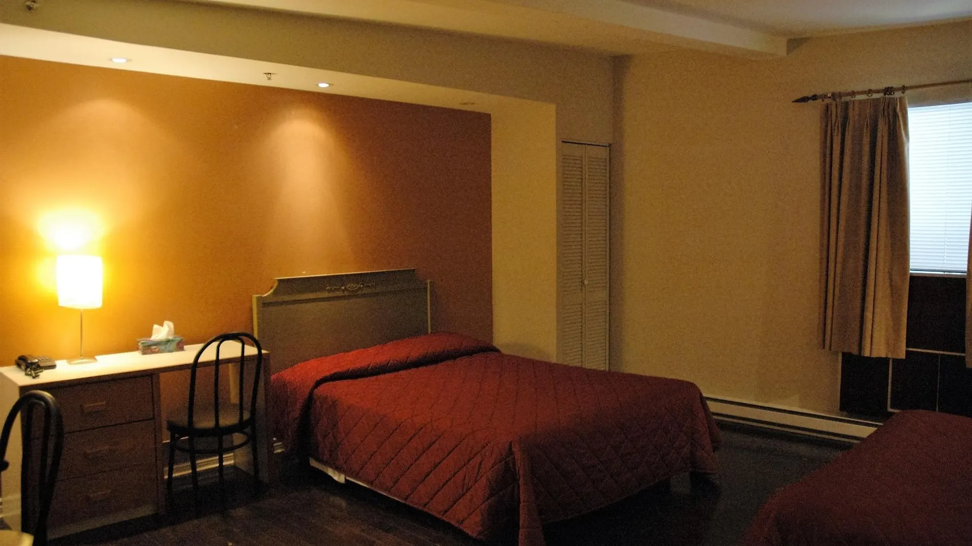 Hotel Saint-Andre Montreal