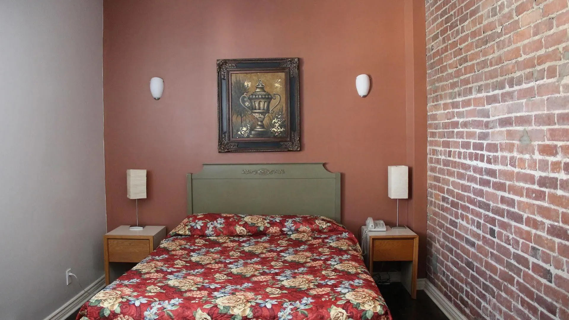 Hotel Saint-Andre Montreal